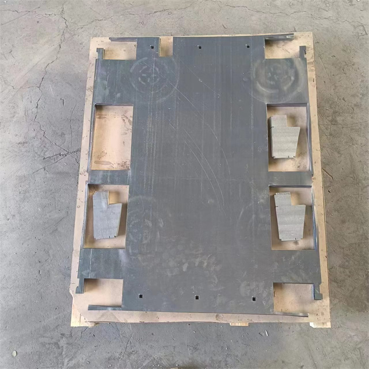 1724227396559815.jpg 切割异形铅板 (4).jpg
